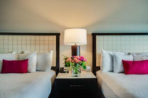 Overton Hotel And Conference Center