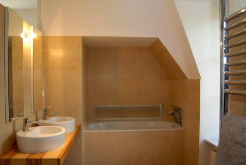 Hostal Ch�teau Des Faugs