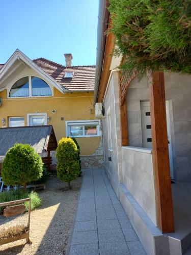 Bed & Breakfast Viola Vend�gh�z