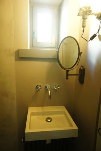 Hostal Apeiros Chora