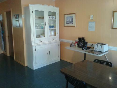 Capricorn Motel Royale 1000 Islands