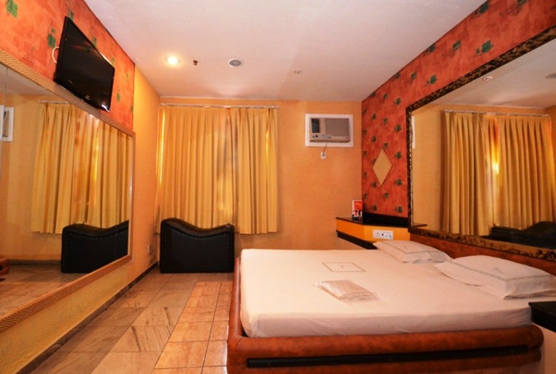 Shelton Hotel (adult Only)