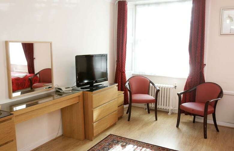 Clifton Hotel