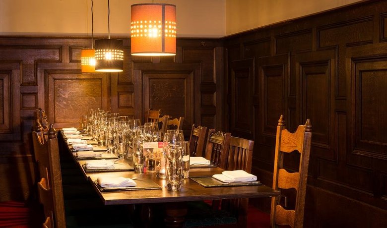 Glen Mhor Hotel & Restaurant