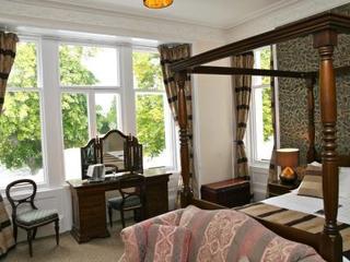 Glen Mhor Hotel & Restaurant