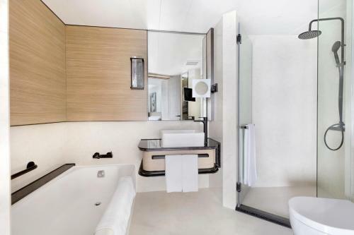 Hotel Harbour Grand Kowloon