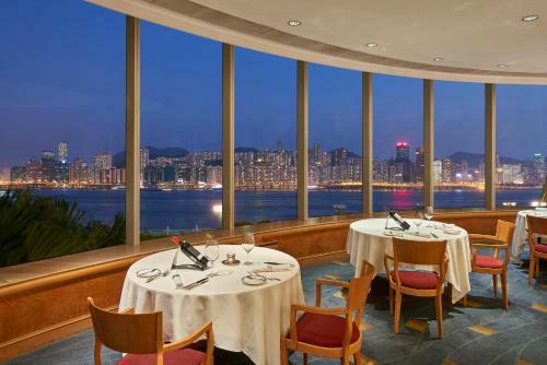 Hotel Harbour Grand Kowloon
