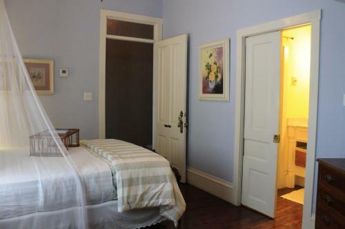 Posada Grand Magnolia Suites