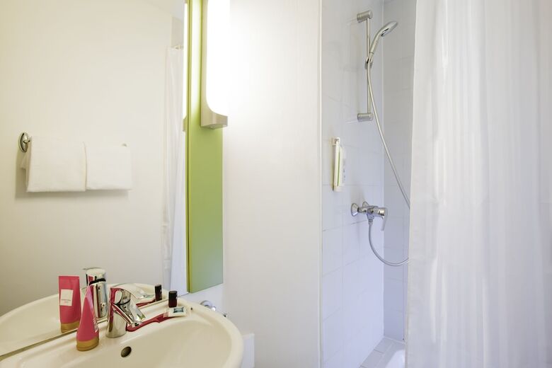 Hotel Ibis Budget Pontault Combault Rn4 Marne La Vall�e