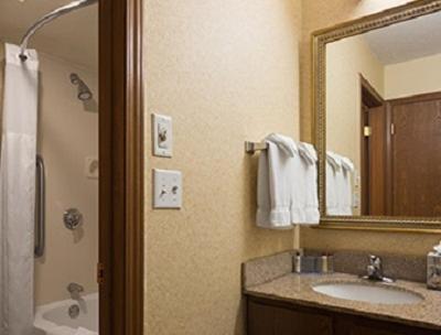 Hotel Hawthorn Suites - Fort Wayne