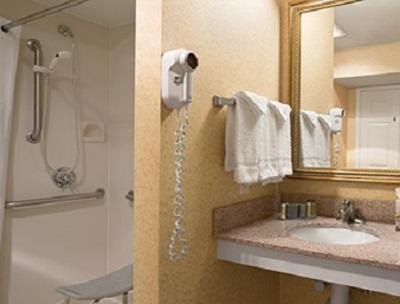 Hotel Hawthorn Suites - Fort Wayne