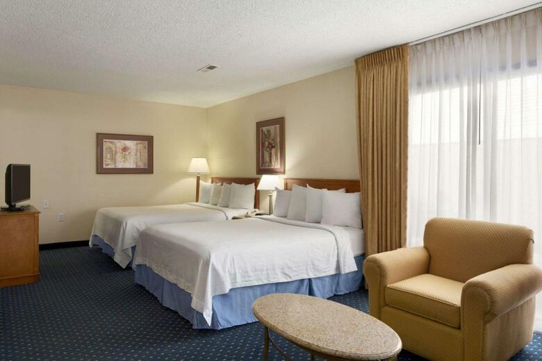 Hotel Hawthorn Suites - Fort Wayne