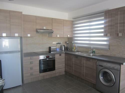 Marina Apartments 211