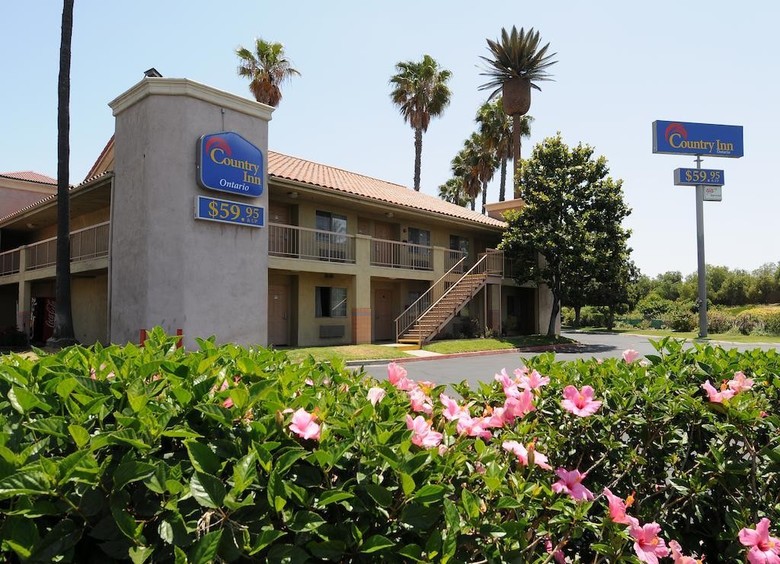 Hotel Country Inn Ontario