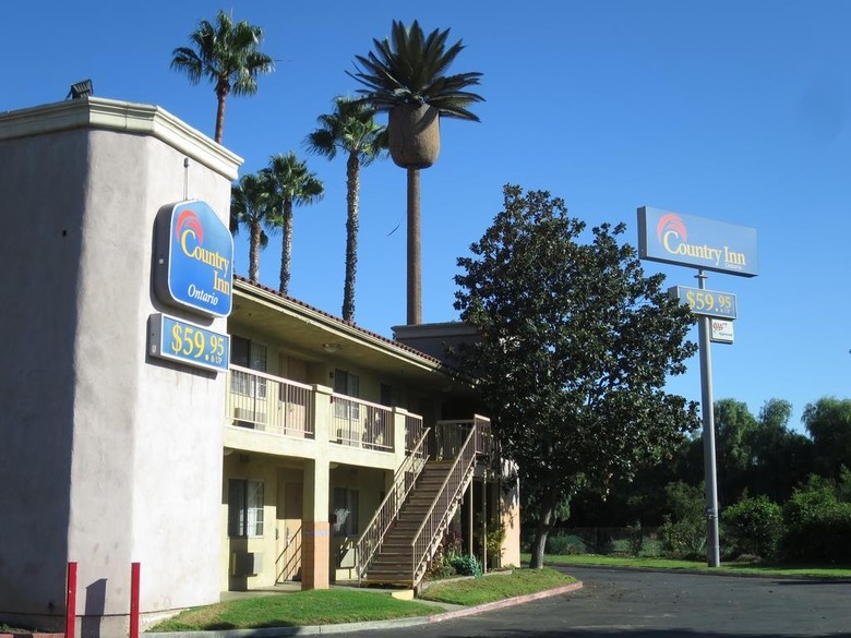 Hotel Country Inn Ontario