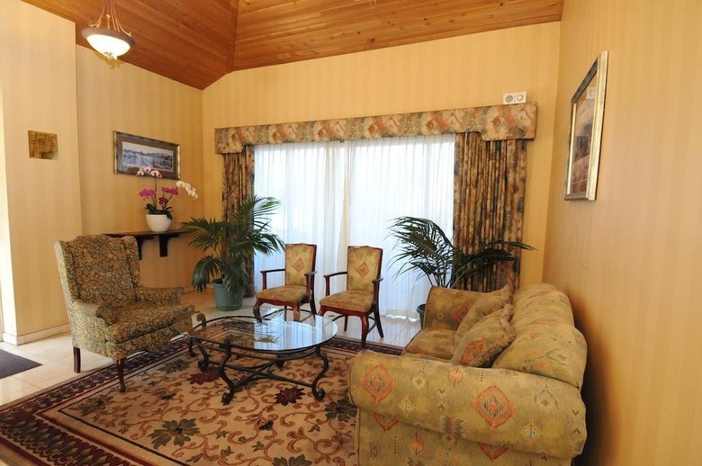 Hotel Country Inn Ontario