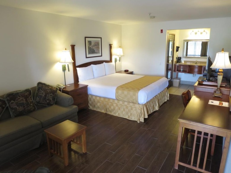 Hotel Country Inn Ontario
