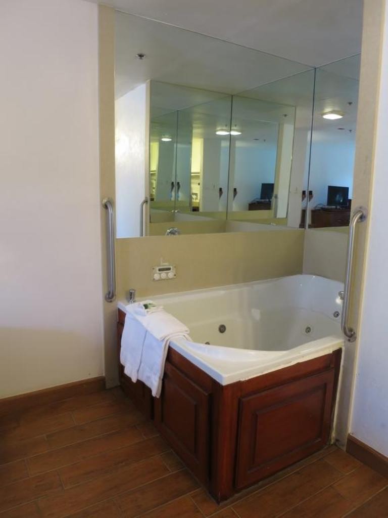 Hotel Country Inn Ontario
