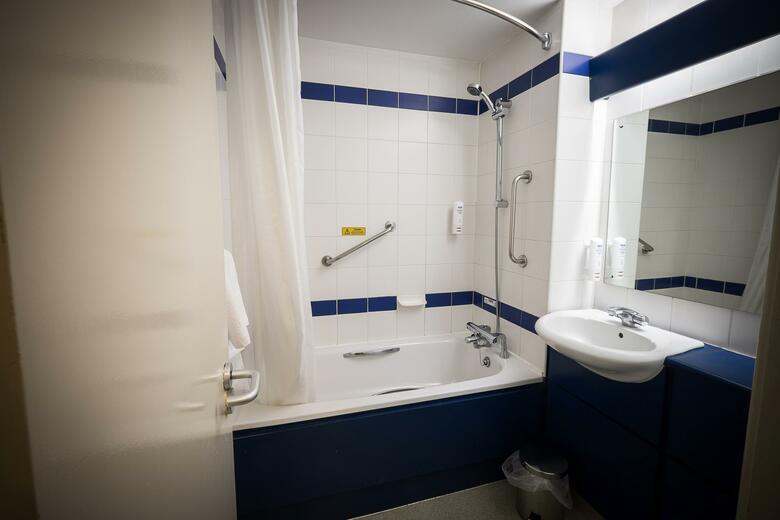 Travelodge Belfast Central Hotel
