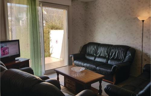 Holiday Home Cancale Rue Des Rosiers