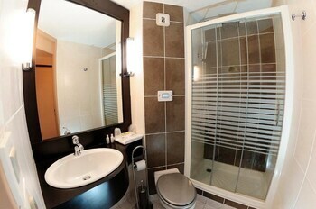 Hotel Kyriad Evreux - Netreville
