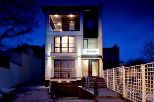 Hostal Villa Gardena