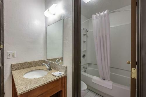 Motel 6 Oak Creek