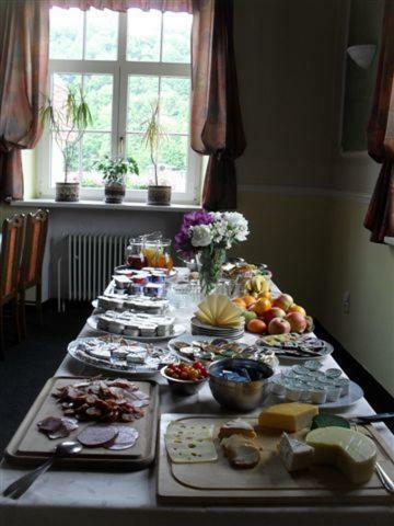 Hostal Restaurant Pension L-club