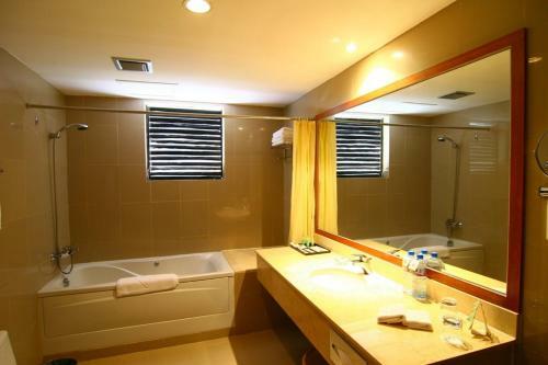 Jinling Yixian Hotel