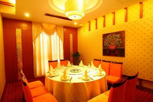 Jinling Yixian Hotel