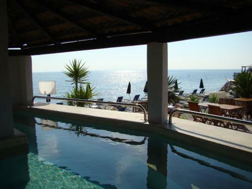 Hotel H�tel Pineto