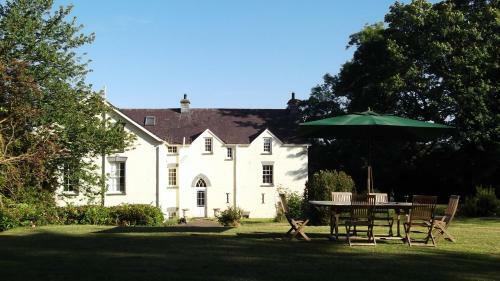 Bed And Breakfast Allt Y Rheini