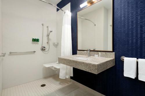 Hotel Fairfield Inn By Marriott Visalia Sequoia