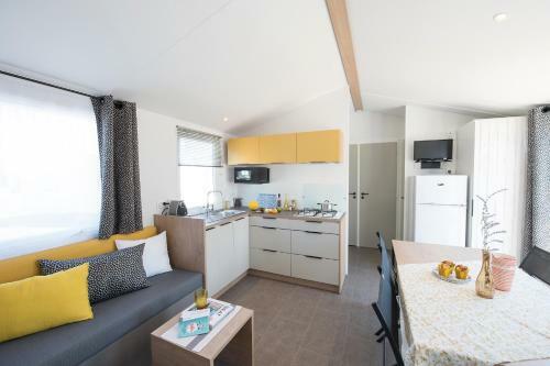 Le Camping Les Champs Blancs