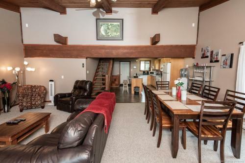 Top Hat Terrace Vacation Rental