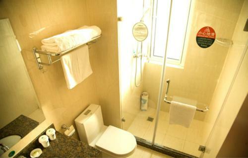 Greentree Inn Shanghai Caoan Road Textile Express Hotel
