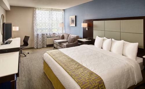 Waterfront Hotel