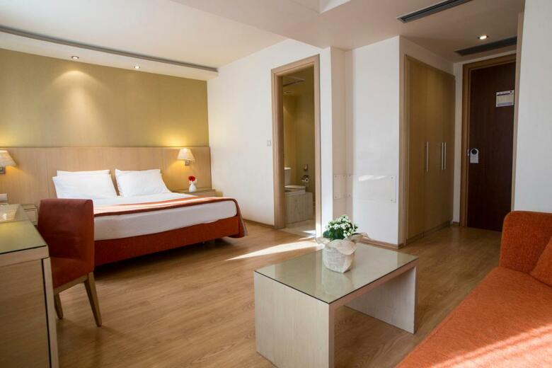 Hotel Davitel Tobacco
