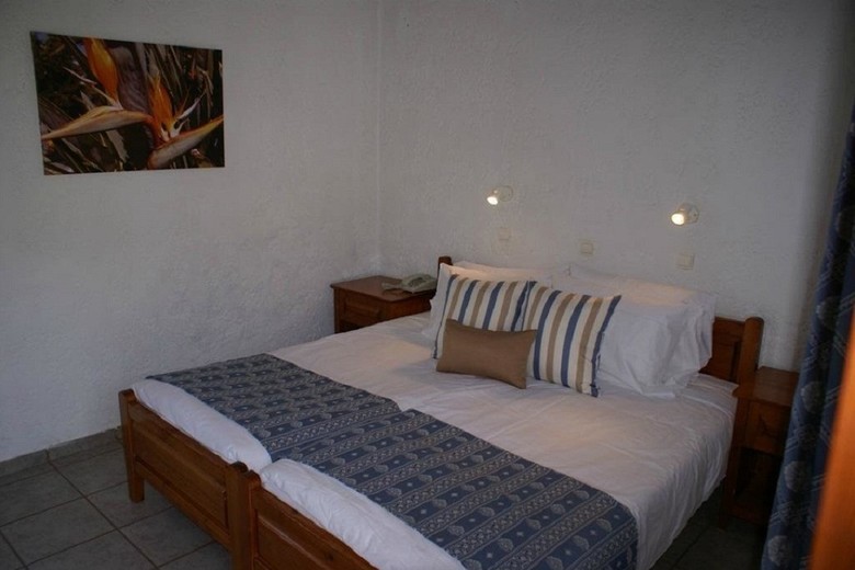 Kyknos Beach Hotel & Bungalows