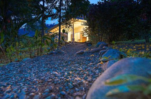 Bed & Breakfast Tree Of Life Cabinas
