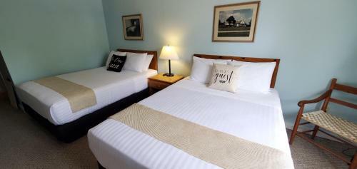 Hotel Amish Inn