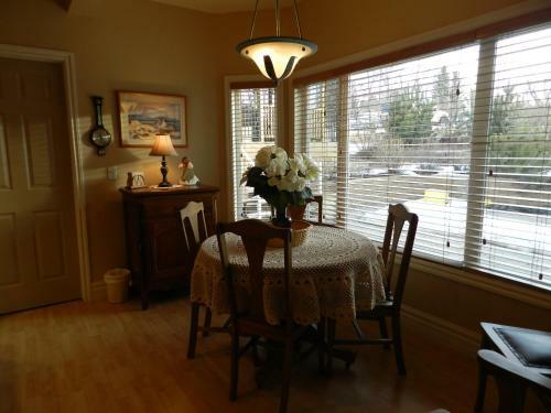 The Stone Gate Inn Bed & Breakfast