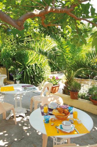 Hotel H�tel La Croix De Malte