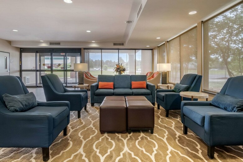 Hotel Comfort Suites Speedway - Kansas City