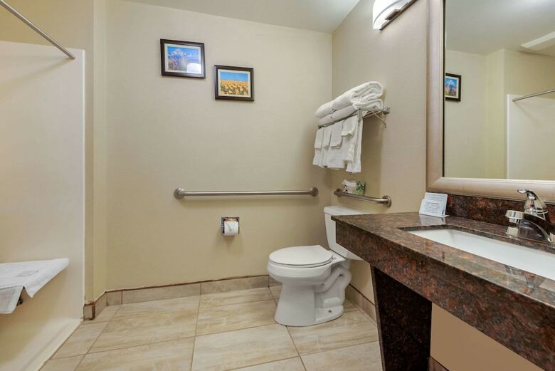 Hotel Comfort Inn Limon