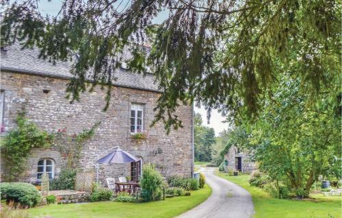 Holiday Home Bonnemain Qr-1601