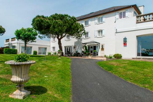 Hotel H�tel Des Chateaux