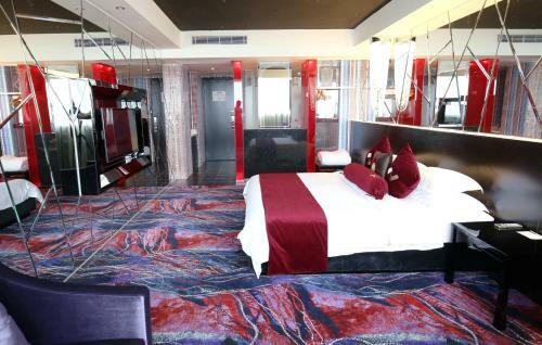 Grand Nest Hotel