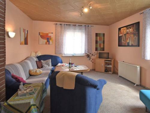 Cozy Holiday Home In Schwarzbach Thuringia With Garden