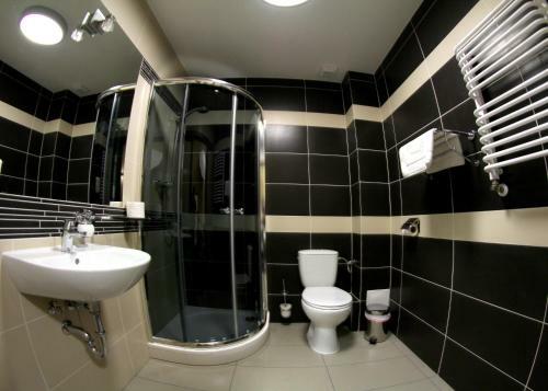 Aviator Hotel